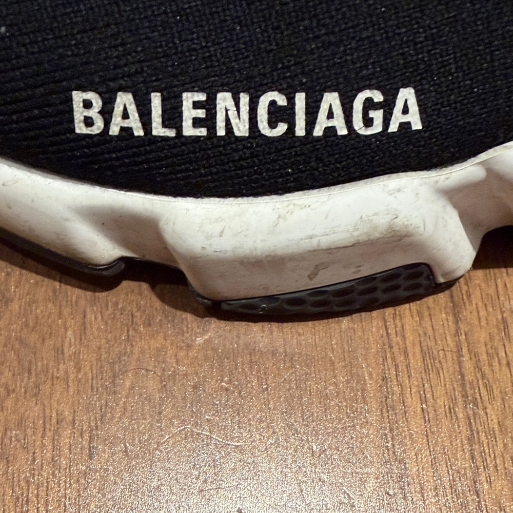 Authentic Balenciaga Black and White Sock Sneakers - Picture 4 of 4